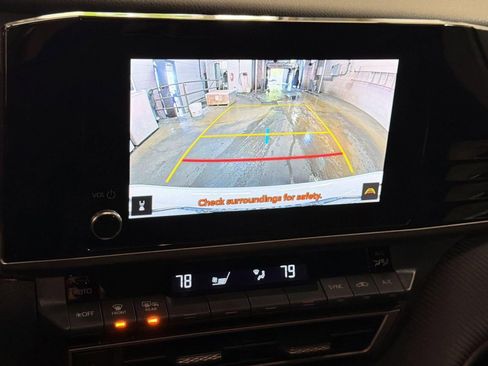 Used 2025 Toyota Camry SE FWD image 20