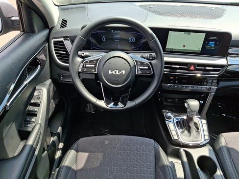 Used 2026 Kia Seltos S AWD/4WD image 11