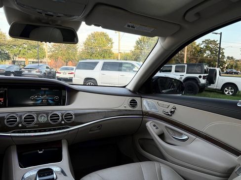 Used 2015 Mercedes-Benz S 550 4MATIC Sedan image 16