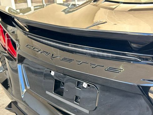 Used 2022 Chevrolet Corvette Stingray Coupe w/ Z51 Performance Package image 27