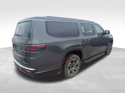 Used 2024 Jeep Wagoneer L Series II w/ Flexible Seating Group RWD image 6