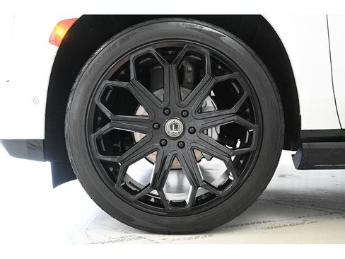 Used 2022 Cadillac Escalade Premium Luxury w/ Performance Package image 24