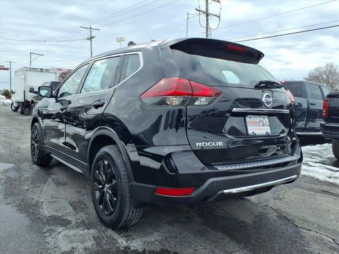 Used 2020 Nissan Rogue S image 20