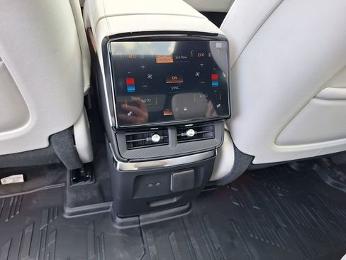 New 2026 Cadillac Vistiq Sport image 11