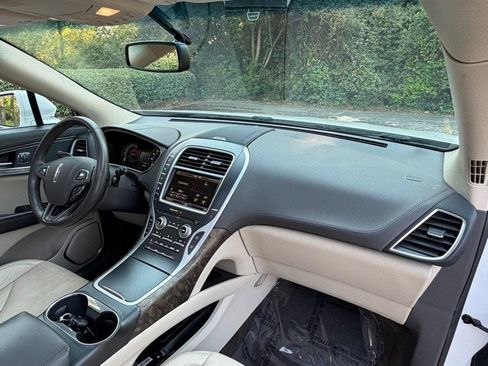 Used 2016 Lincoln MKX Select w/ Select Plus Package image 24