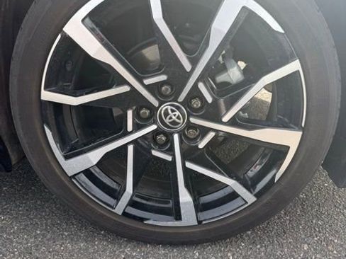 Used 2024 Toyota Prius Prime XSE Premium image 12