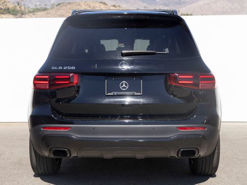 Used 2025 Mercedes-Benz GLB 250 image 9
