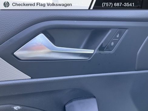 Used 2023 Volkswagen Jetta Sport image 14