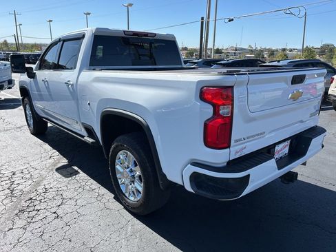Used 2024 Chevrolet Silverado 2500 High Country w/ High Country Premium Package image 8