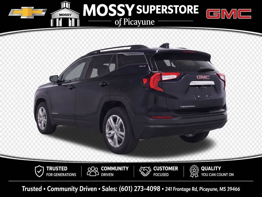 Used 2022 GMC Terrain SLE w/ Driver Convenience Package FWD image 3