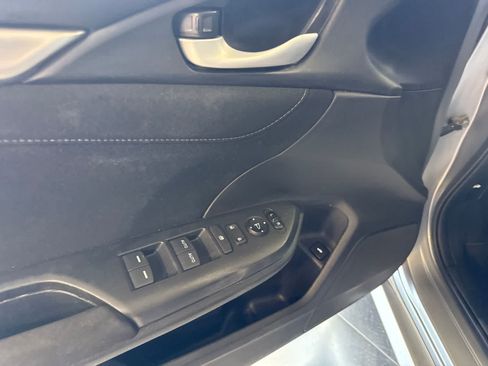 Used 2017 Honda Civic EX image 16