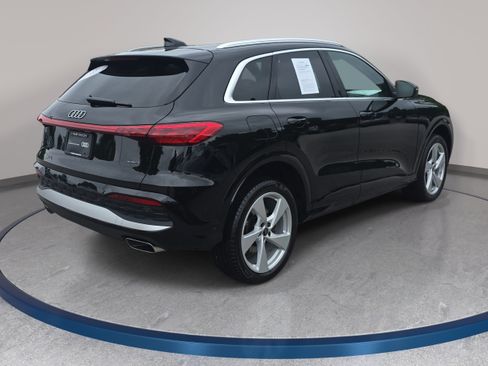Used 2025 Audi Q5 Premium Plus w/ Premium Plus AWD/4WD image 5