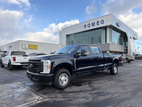 Used 2023 Ford F350 XL image 1