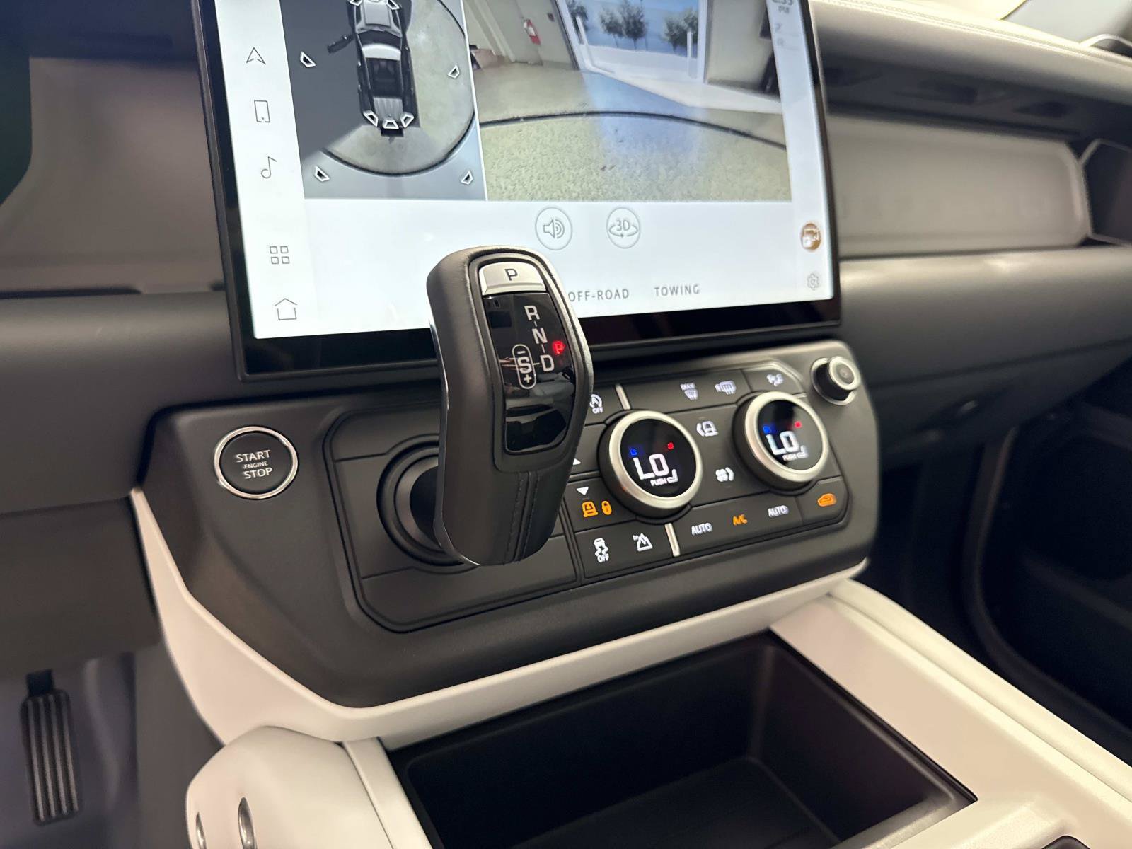 New 2026 Land Rover Defender 110 X-Dynamic SE AWD/4WD image 27
