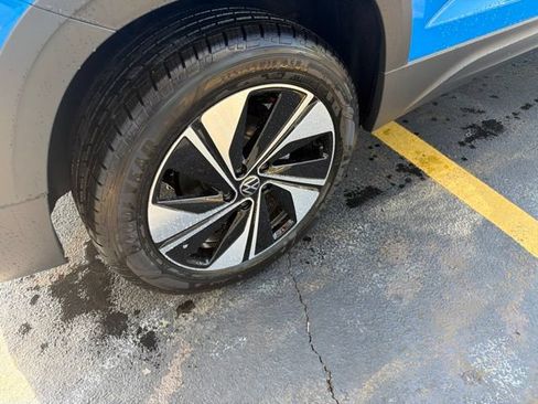 New 2026 Volkswagen Taos SE AWD/4WD image 13