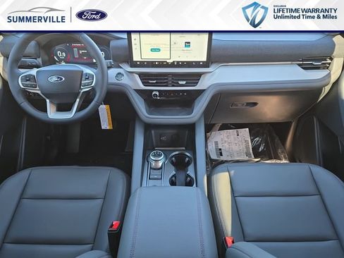 New 2026 Ford Explorer Active RWD image 11