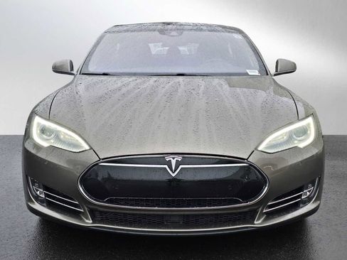 Used 2015 Tesla Model S 70D image 8