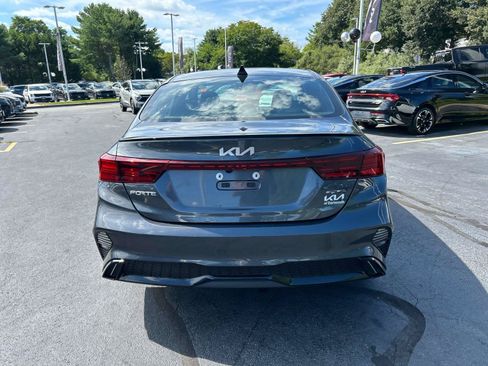 Used 2024 Kia Forte GT-Line w/ GT-Line Premium Package FWD image 4