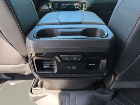 Used 2024 Chevrolet Silverado 2500 ZR2 w/ Technology Package image 17