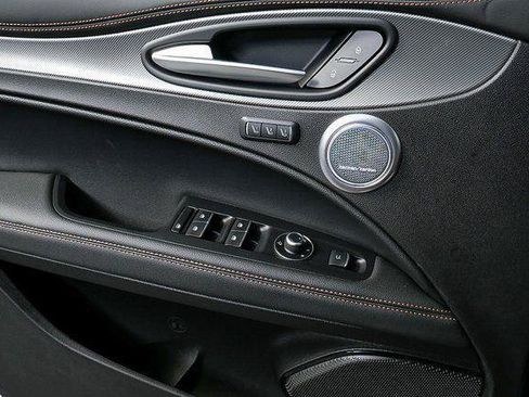 New 2025 Alfa Romeo Stelvio Sprint AWD/4WD image 8