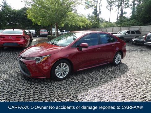 Used 2023 Toyota Corolla LE w/ LE Convenience Package FWD image 3