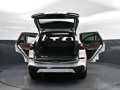New 2026 BMW X5 xDrive40i w/ M Sport Package AWD/4WD image 51
