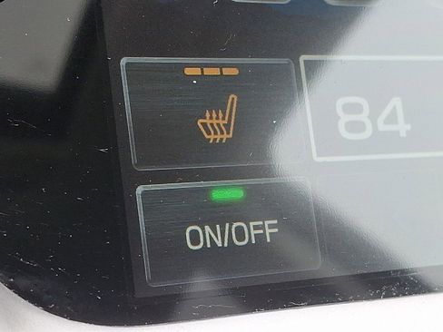 Certified 2025 Subaru Outback Limited image 26