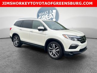 Used 2017 Honda Pilot Touring image 1