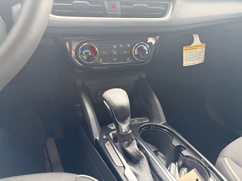 New 2026 Chevrolet TrailBlazer LT w/ Midnight Edition FWD image 21