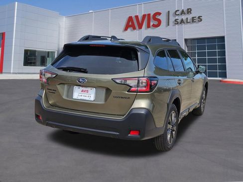 Used 2025 Subaru Outback Onyx Edition AWD/4WD image 6