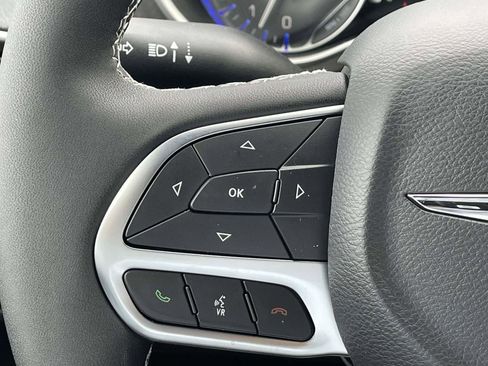 New 2026 Chrysler Pacifica Select FWD image 32