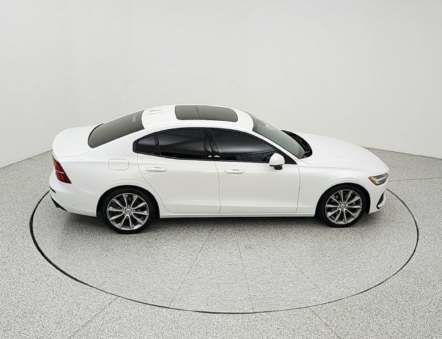 Used 2020 Volvo S60 T5 Momentum FWD image 16