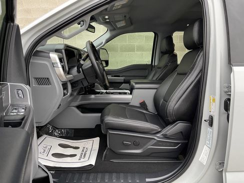 Used 2025 Ford F350 XLT w/ Black Appearance Package image 20