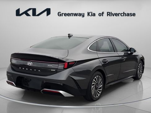 Used 2025 Hyundai Sonata Limited image 8