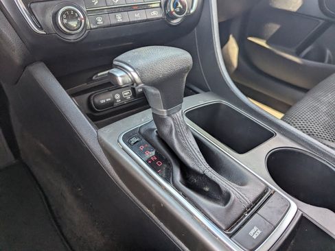 Used 2020 Kia Optima S FWD image 29