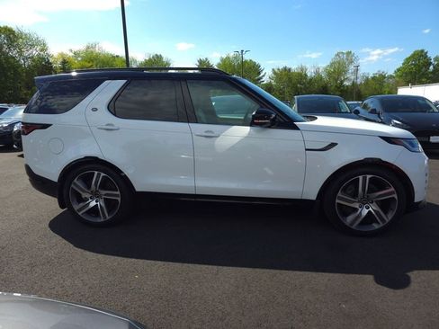 Used 2023 Land Rover Discovery HSE R-Dynamic AWD/4WD image 4