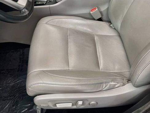 Used 2016 Toyota Highlander XLE AWD/4WD image 19