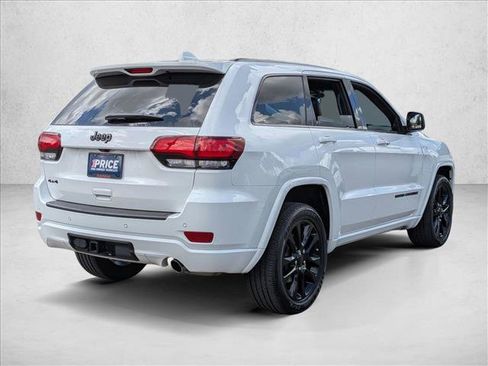 Used 2021 Jeep Grand Cherokee Laredo X image 5