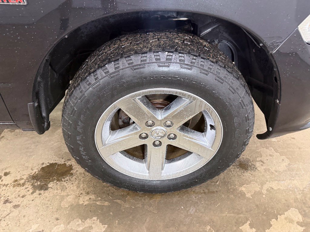 Used 2016 RAM 1500 Express AWD/4WD image 27
