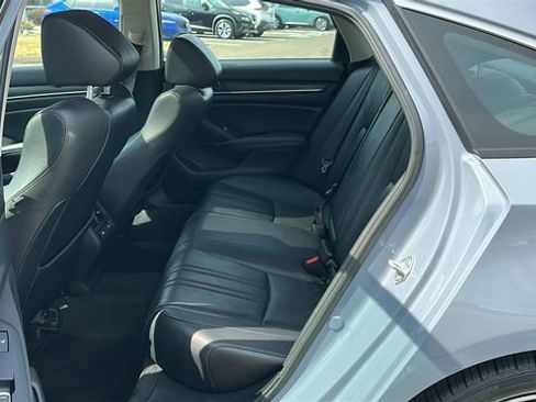 Used 2022 Honda Accord Touring image 21
