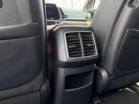 Used 2023 Kia Sportage SX image 37