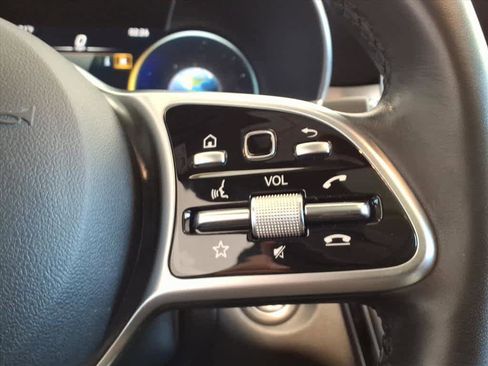 Used 2022 Mercedes-Benz GLC 300 4MATIC image 15