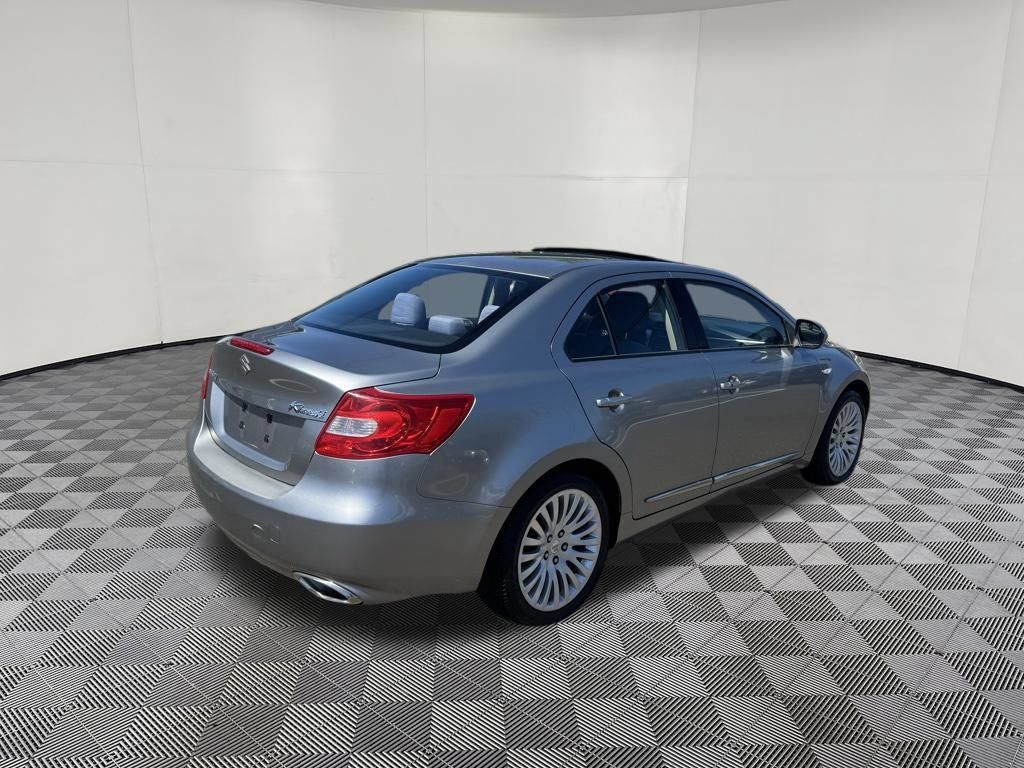 Used 2010 Suzuki Kizashi GTS FWD image 5