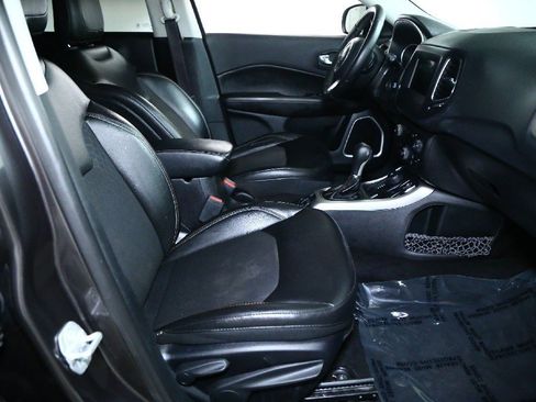 Used 2019 Jeep Compass Latitude w/ Popular Equipment Group image 34