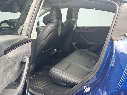 Used 2026 Tesla Model Y Long Range RWD image 17