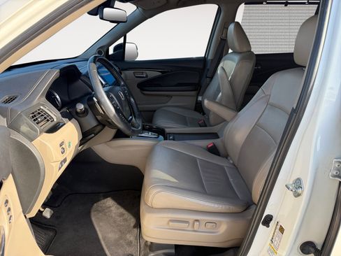 Used 2016 Honda Pilot Elite image 10