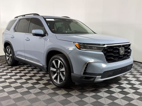 Used 2023 Honda Pilot Elite image 25