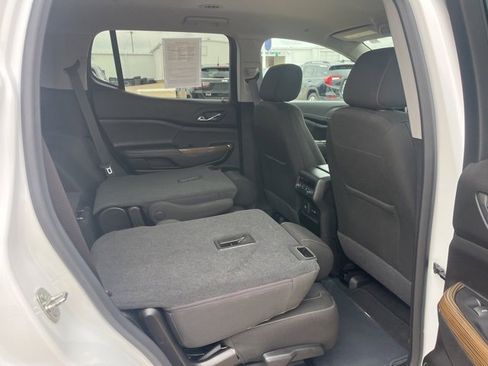 Used 2023 GMC Acadia SLE w/ Driver Convenience Package image 50