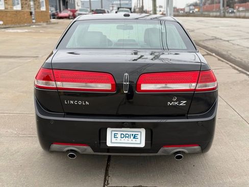 Used 2011 Lincoln MKZ image 8