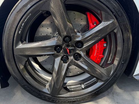 Used 2023 Chevrolet Corvette Z06 w/ Z07 Performance Package image 5